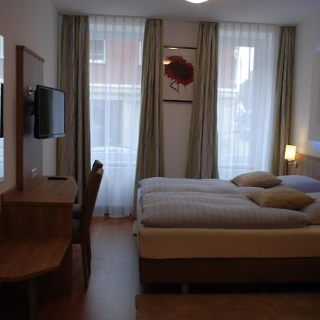 Hotel Rest Inn เบรตเทน ภายนอก รูปภาพ