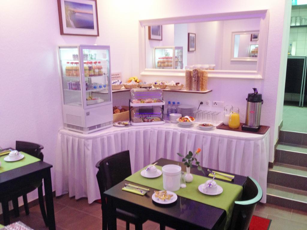 Hotel Rest Inn เบรตเทน ภายนอก รูปภาพ